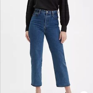 Levi’s Ribcage Straight Ankle Jeans